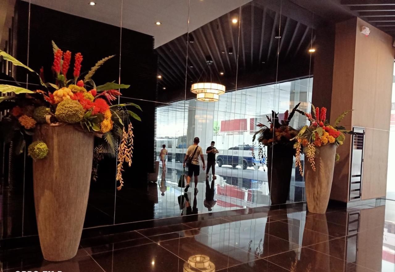 Marivic'S Place At Air Residences Makati Манила Экстерьер фото